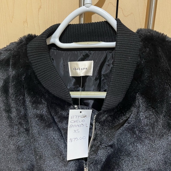 NWT Black furry bomber coat - Picture 2 of 2